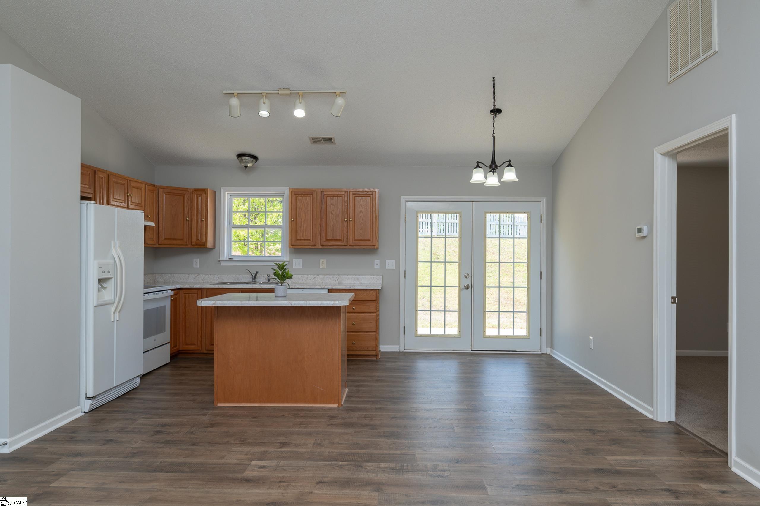 11 Seaside Lane Greer, SC 29650 - Photo 9 of 28