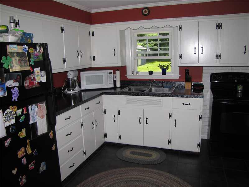 110 Old Winthrop Road Augusta, ME 04330 - Photo 6 of 19 Kitchen.