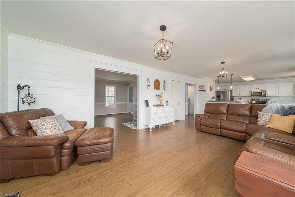 4100 Tolley Ridge Lane Winston-Salem, NC 27106 - Photo 11 of 41 Living