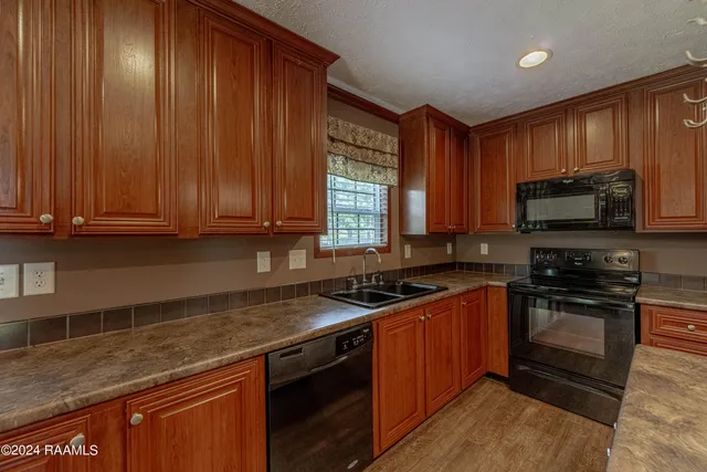 $195,000 | 130 Vivi Lane, Many, LA 71449