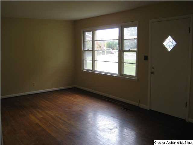 932 Center Way Southwest Birmingham, AL 35211 - Photo 10 of 24