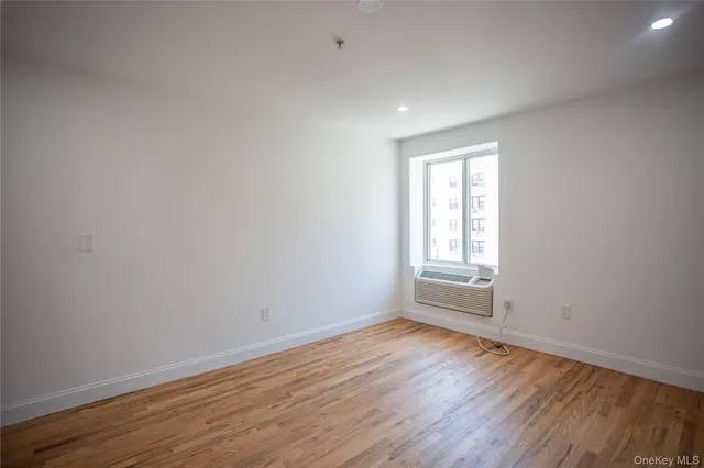 $3,675 | 10 Franklin Boulevard, Unit 408, Long Beach, NY 11561