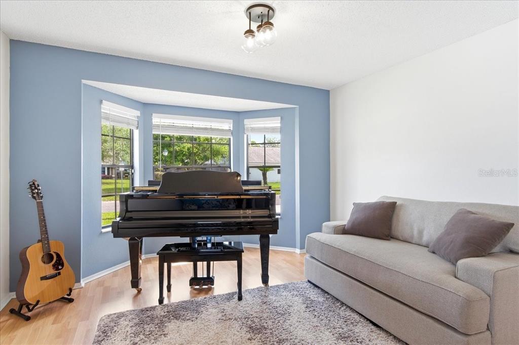 12720 Raftsmen Court Orlando, FL 32828 - Photo 4 of 32