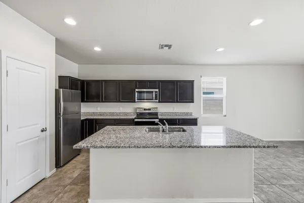 $1,775 | 1033 West Avalon Canyon Drive, Casa Grande, AZ 85122