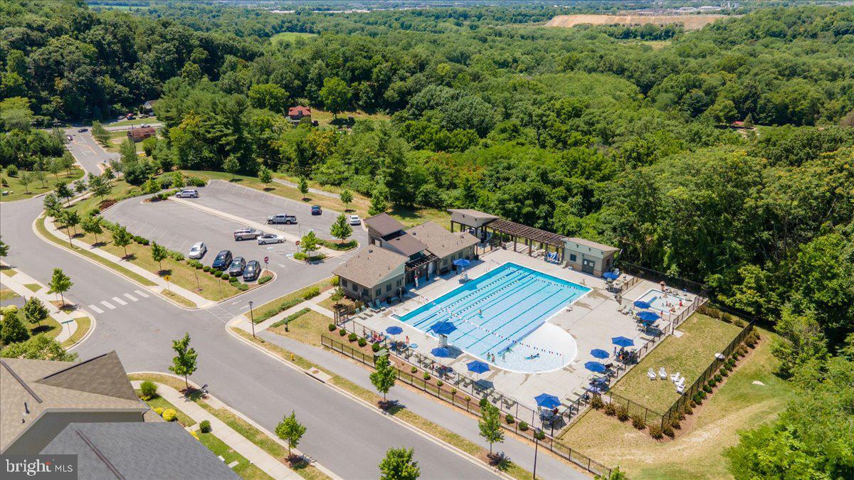8434 Cliffview Lane Frederick, MD 21704 - Photo 40 of 53 Tallyn Ridge Pool