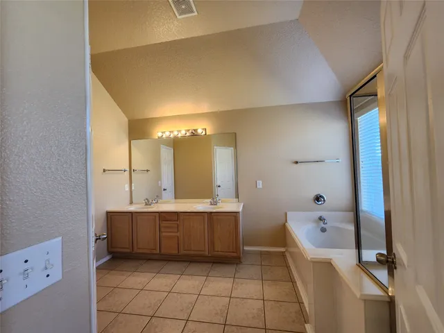 $2,250 | 19814 Wren Forest Lane, Houston, TX 77084