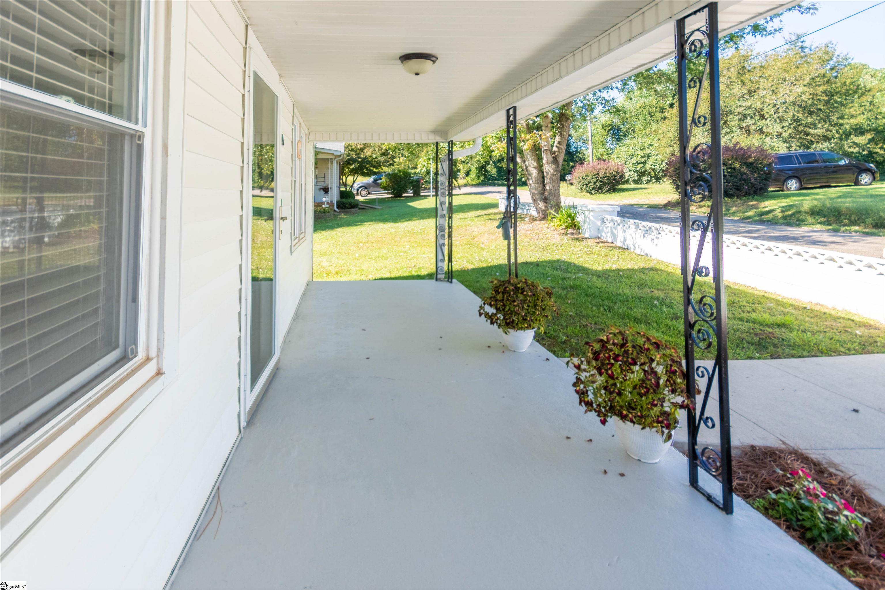170 J Street Greer, SC 29651 - Photo 3 of 18 Gallery Image 3