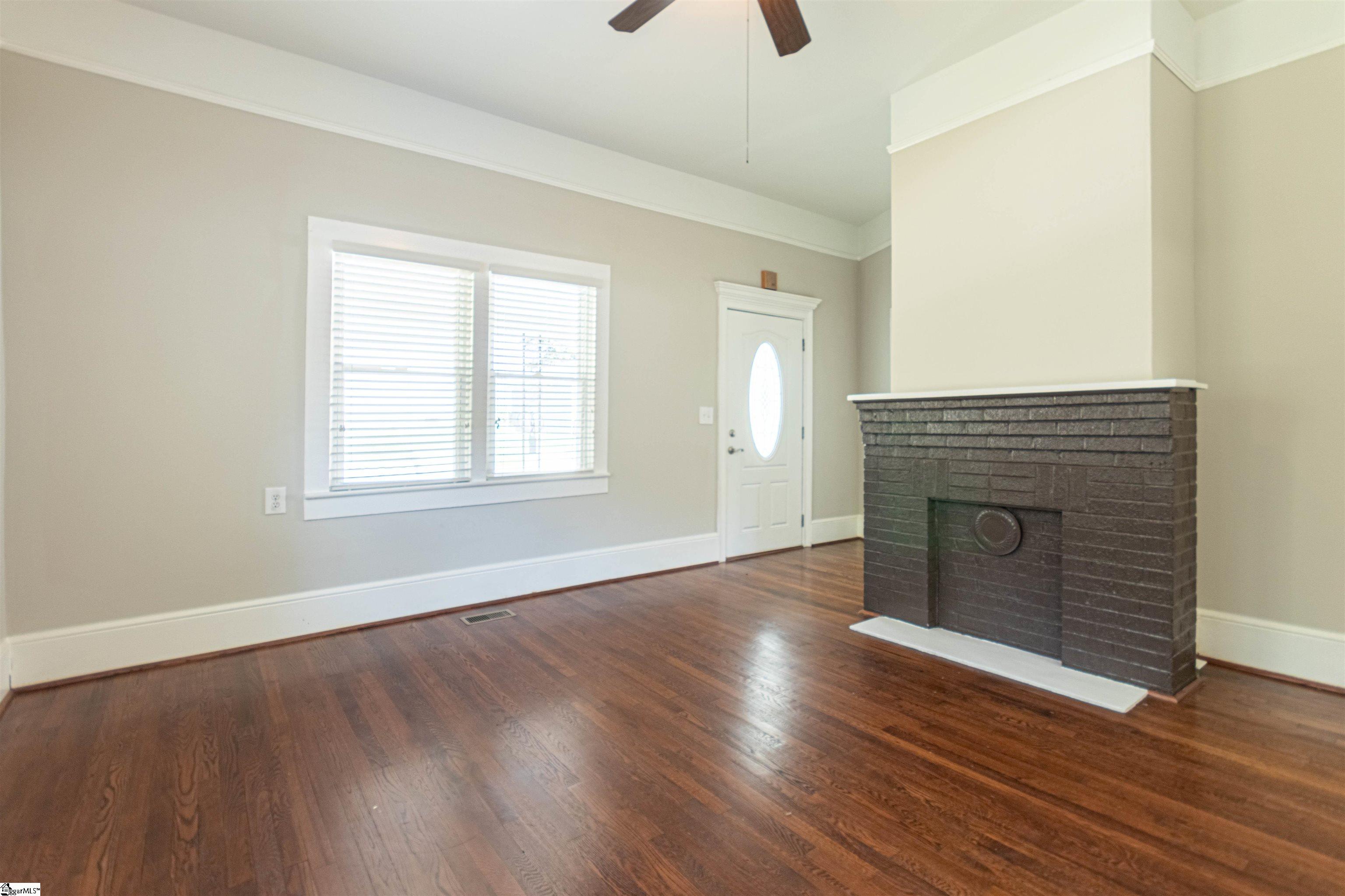 170 J Street Greer, SC 29651 - Photo 4 of 18 Gallery Image 4