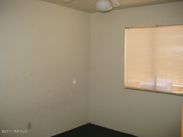2742 West Sunset Road Tucson, AZ 85741 - Photo 7 of 14