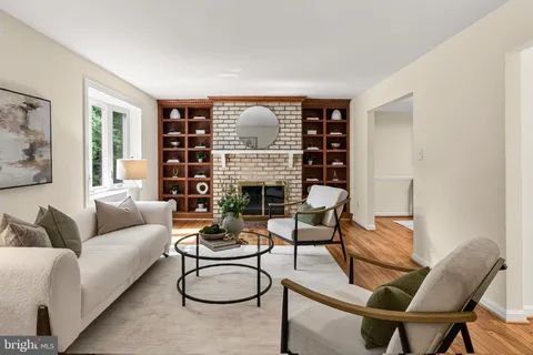 $850,000 | 19 South Abingdon Street, Arlington, VA 22204