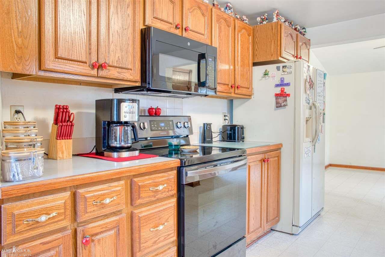 12297 North Lewis Road Clio, MI 48420 - Photo 6 of 29 50051585-5.JPG