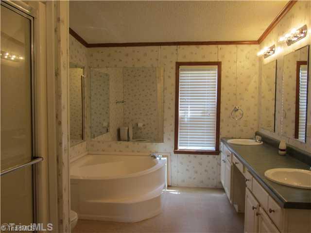 1901 Martin Farm Road Madison, NC 27025 - Photo 11 of 16 Master Bath/Spa. Large Master Bath