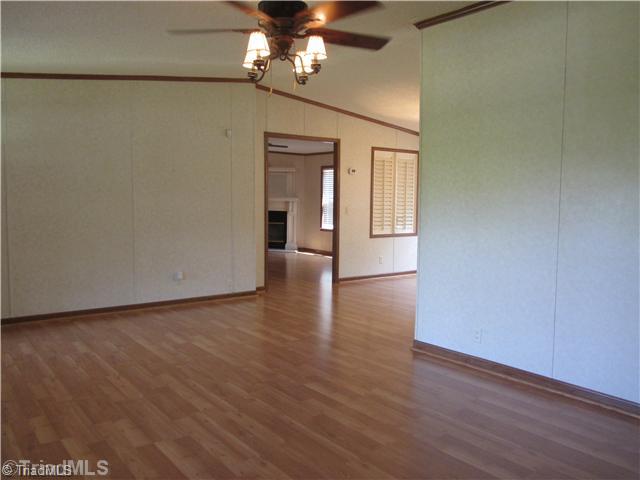 1901 Martin Farm Road Madison, NC 27025 - Photo 8 of 16 Living Room.