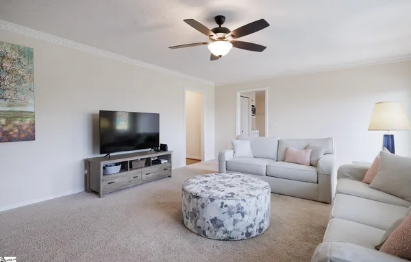 $619,900 | 219 East Thistle Lane, Greenville, SC 29615