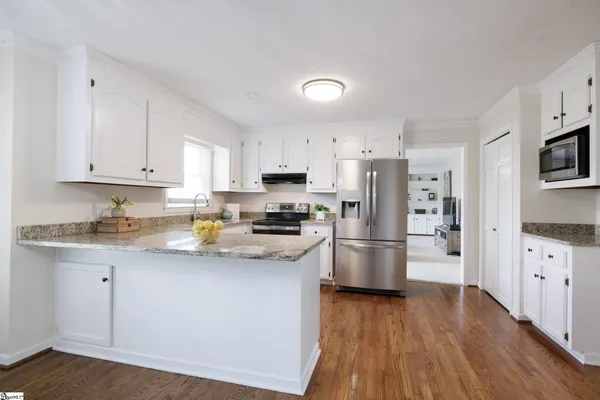 $619,900 | 219 East Thistle Lane, Greenville, SC 29615