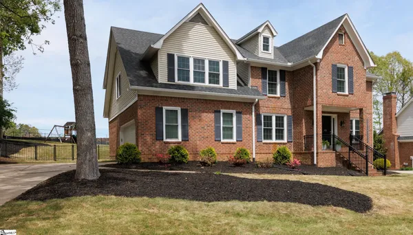 $619,900 | 219 East Thistle Lane, Greenville, SC 29615