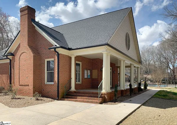 $619,900 | 219 East Thistle Lane, Greenville, SC 29615