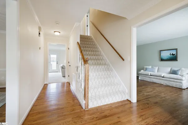 $619,900 | 219 East Thistle Lane, Greenville, SC 29615