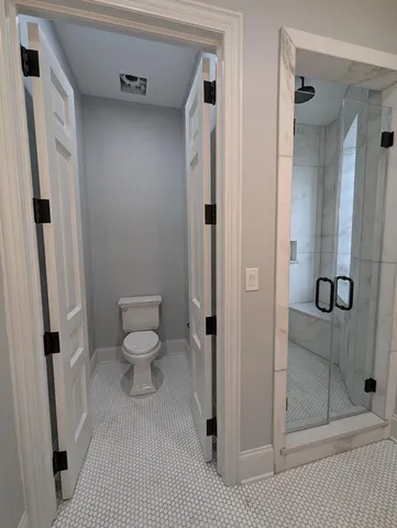 $13,750 | 2150 West Monroe Street, Chicago, IL 60612