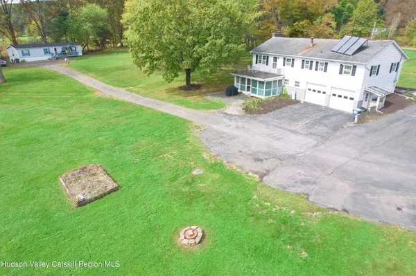 $850,000 | 315 Pine Bush Road, Stone Ridge, NY 12484