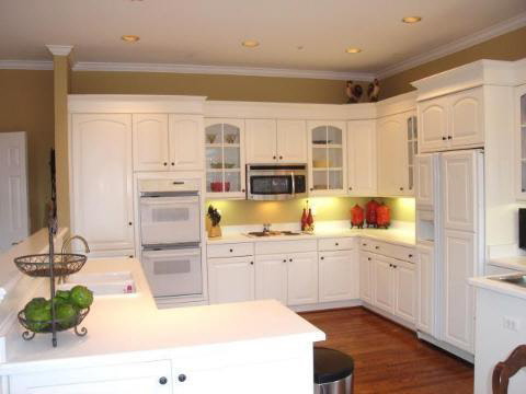 990 Lake Shore Road Grosse Pointe, MI 48236 - Photo 7 of 12 942743-6.JPG