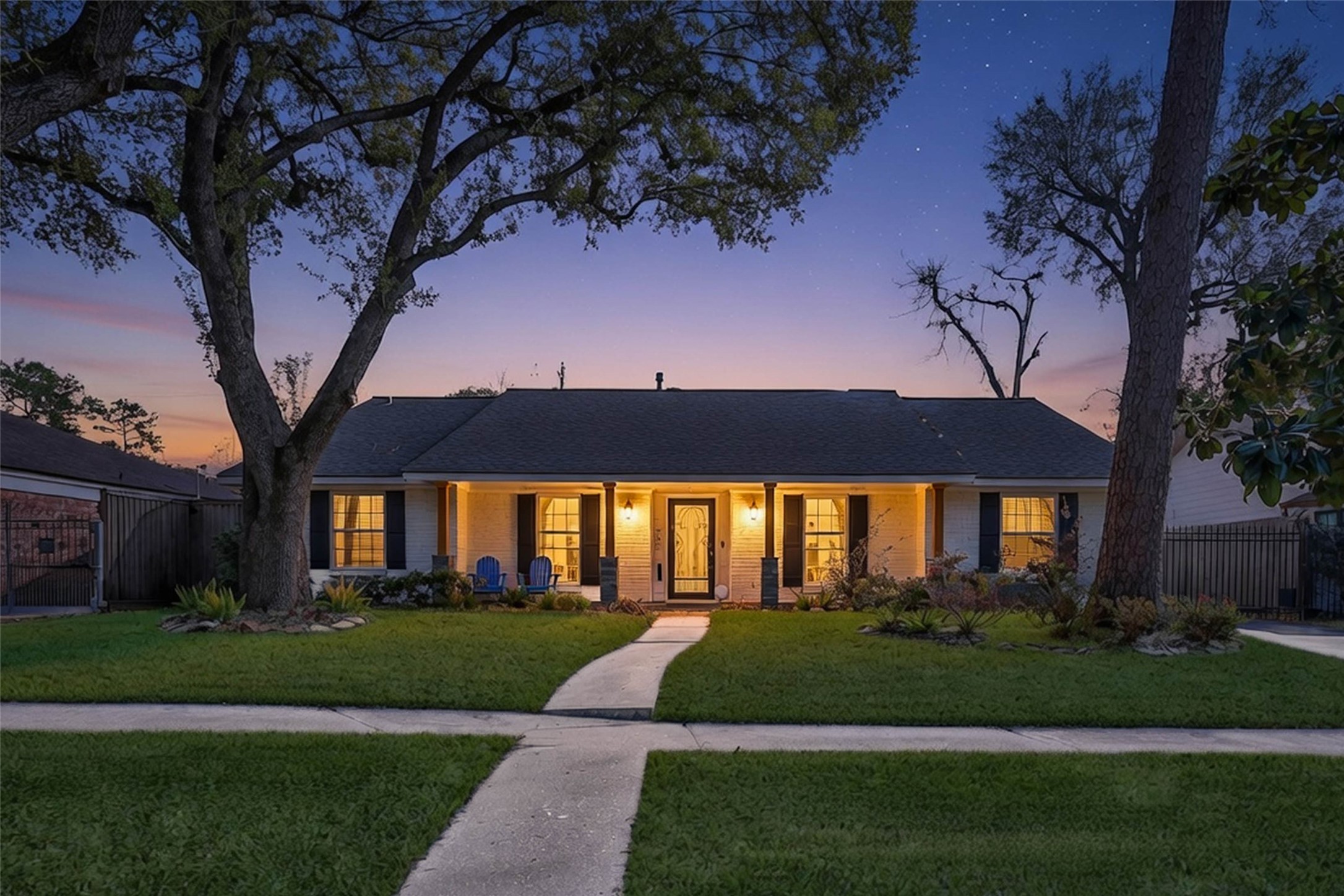 955 Thornton Road Houston, TX 77018 - Photo 2 of 27