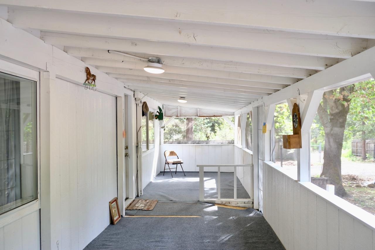 3604 South Old Stage Road Mount Shasta, CA 96067 - Photo 3 of 18 Gallery Image 3