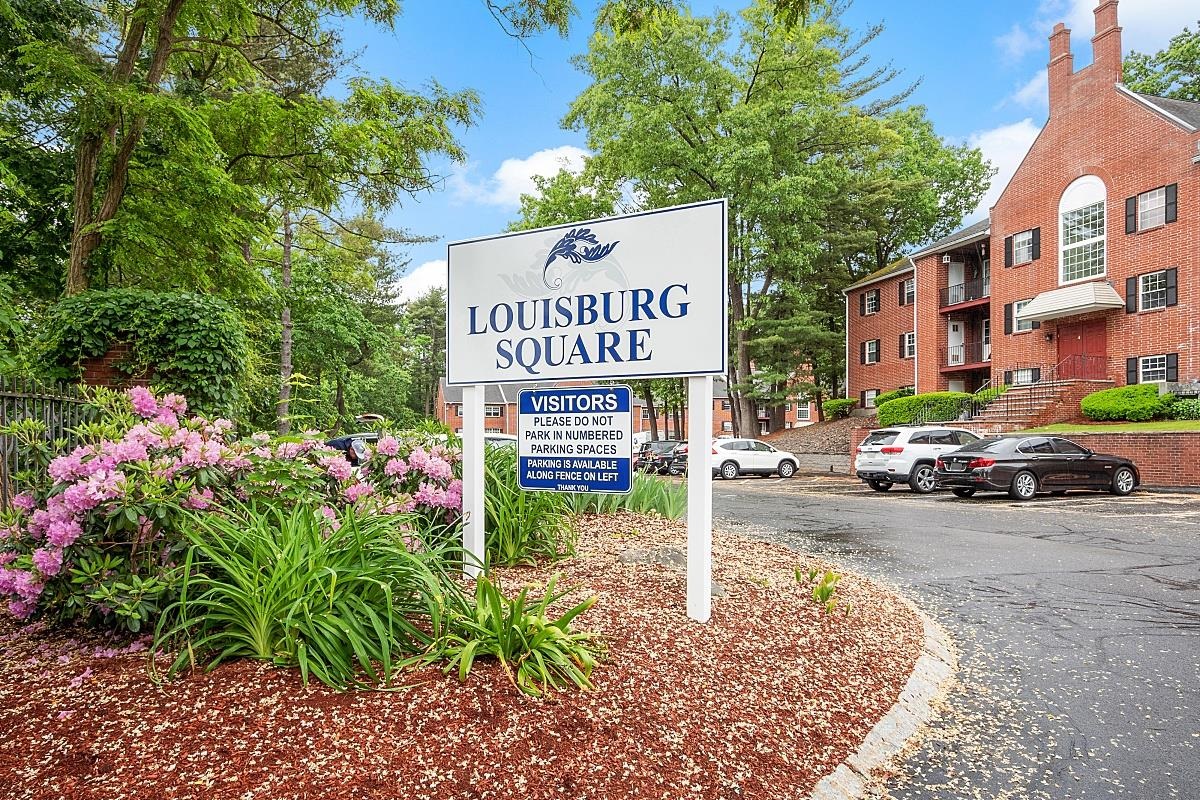 7 Louisburg Square, Unit 2 Nashua, NH 03060 - Photo 1 of 7