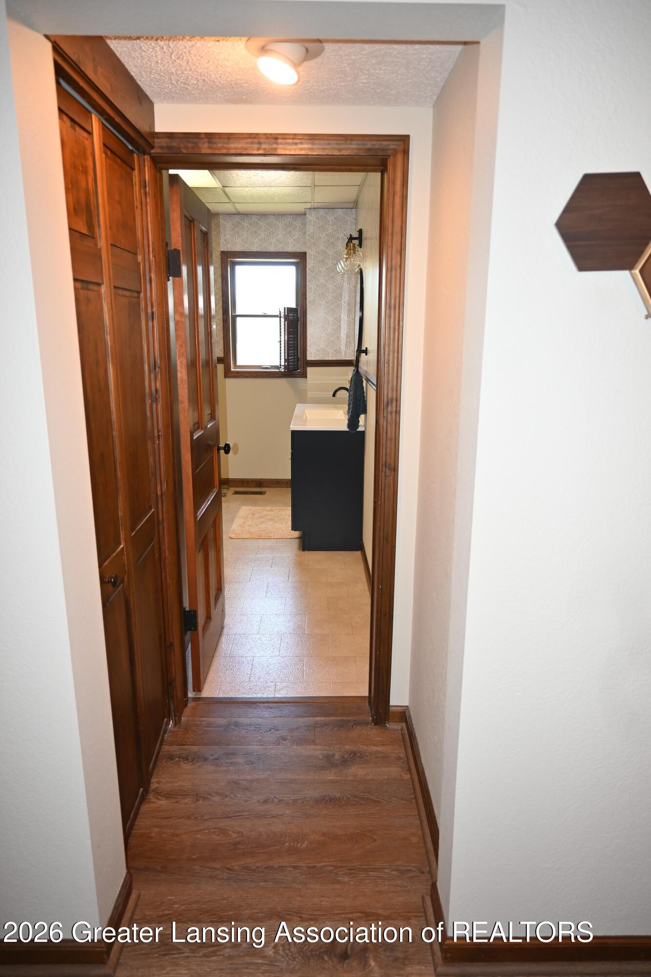 228 Union Street Grand Ledge, MI 48837 - Photo 16 of 35 IMG_0144
