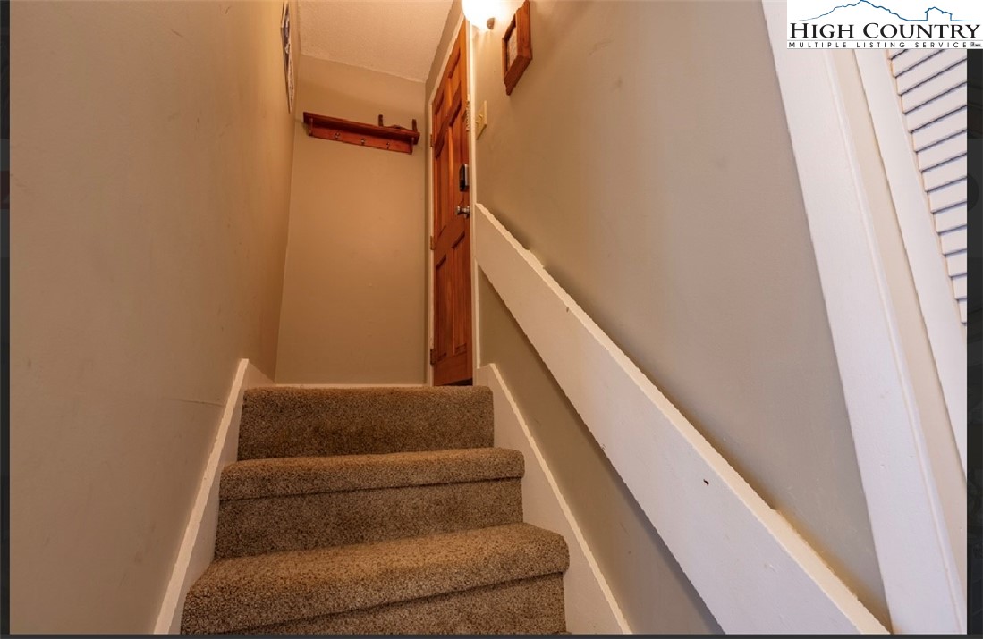 165 Briarcliff Road, Unit J42 Banner Elk, NC 28604 - Photo 11 of 20 a view of entryway