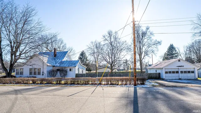 $189,900 | 1525 Ozark Street, Pleasant Lake, IN 46779