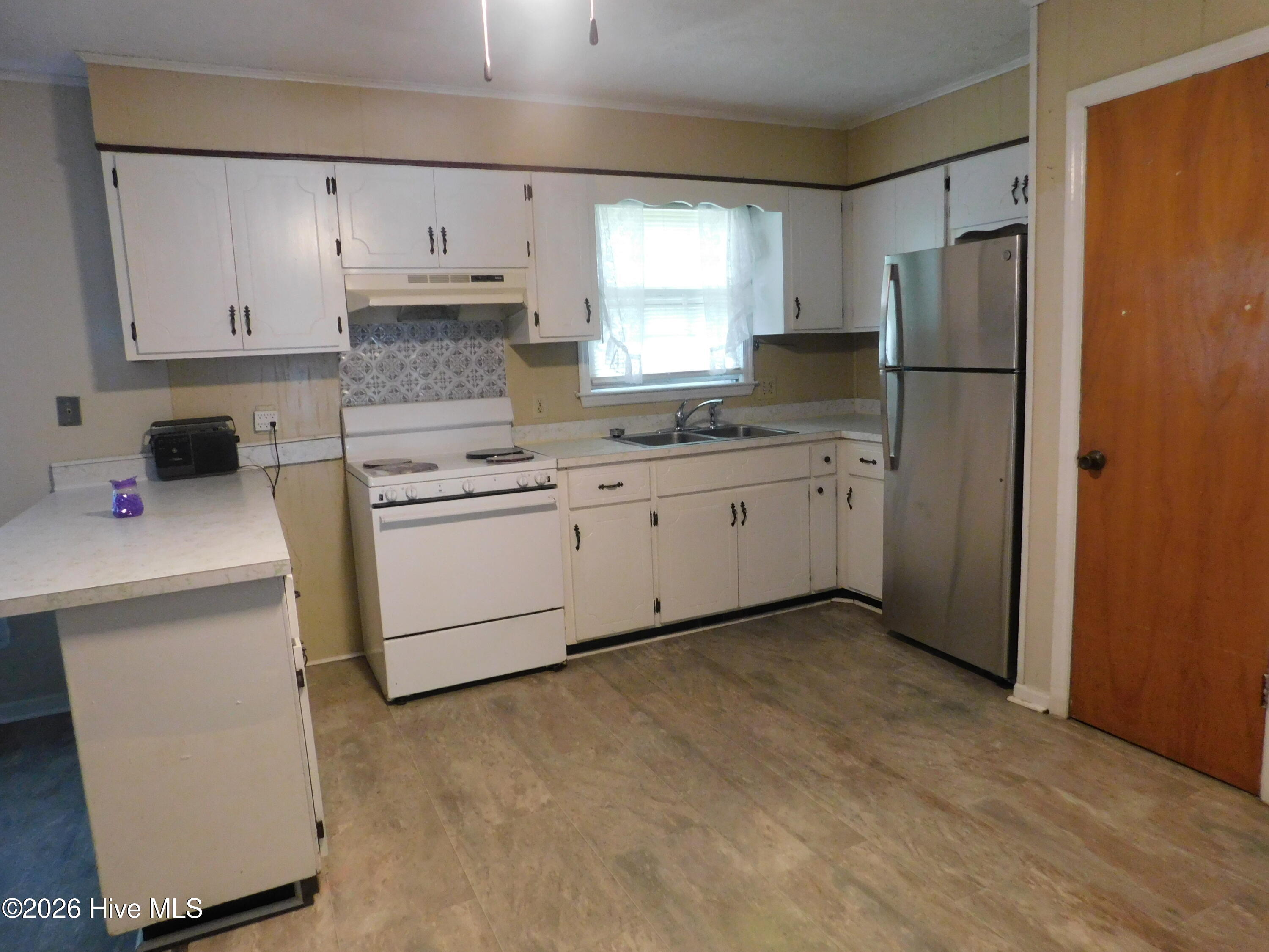 1003 Raleigh Street Laurinburg, NC 28352 - Photo 7 of 26 DSCN8900