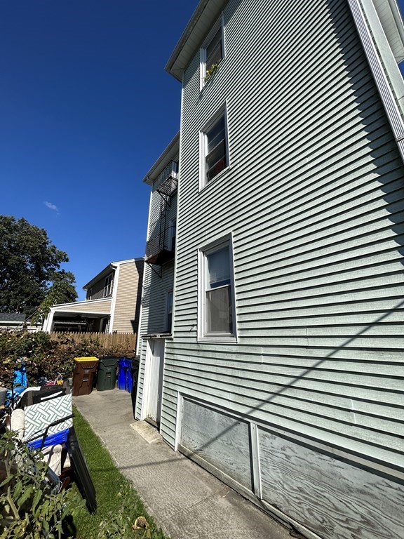 81 Swindells Street Fall River, MA 02723 - Photo 6 of 7 Gallery Image 6