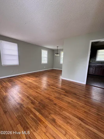 $1,200 | 503 Henderson Drive, Jacksonville, NC 28540