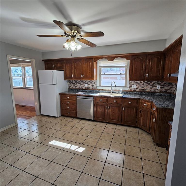 803 Spruce Street Frontenac, KS 66763 - Photo 13 of 62