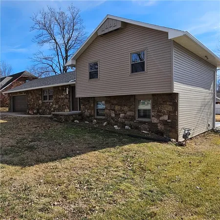 $264,900 | 803 Spruce Street, Frontenac, KS 66763