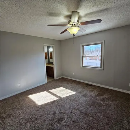 $264,900 | 803 Spruce Street, Frontenac, KS 66763