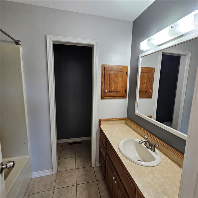 803 Spruce Street Frontenac, KS 66763 - Photo 41 of 62