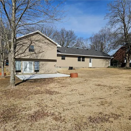 $264,900 | 803 Spruce Street, Frontenac, KS 66763