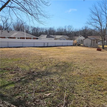 $264,900 | 803 Spruce Street, Frontenac, KS 66763