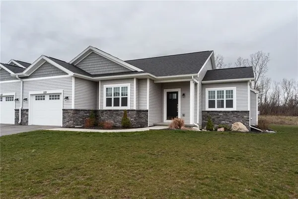 $340,000 | 5119 Red Oak Lane, Batavia, NY 14020