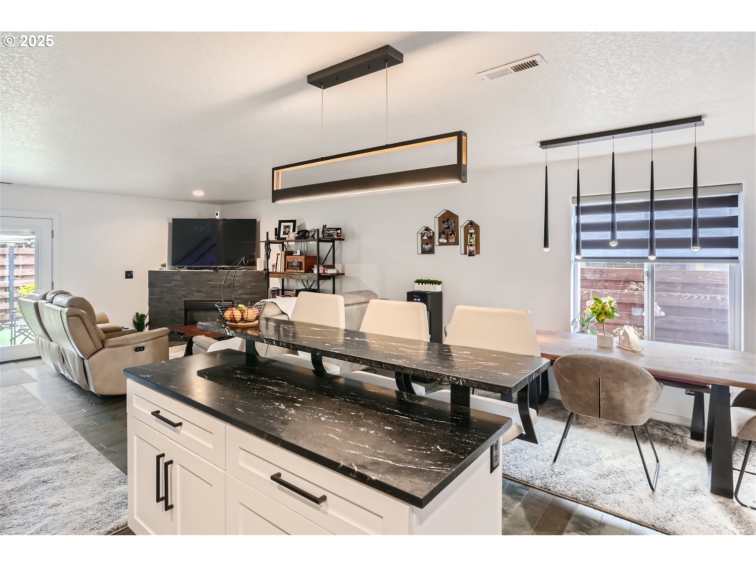 3163 Southwest 199th Terrace Beaverton, OR 97003 - Photo 16 of 34