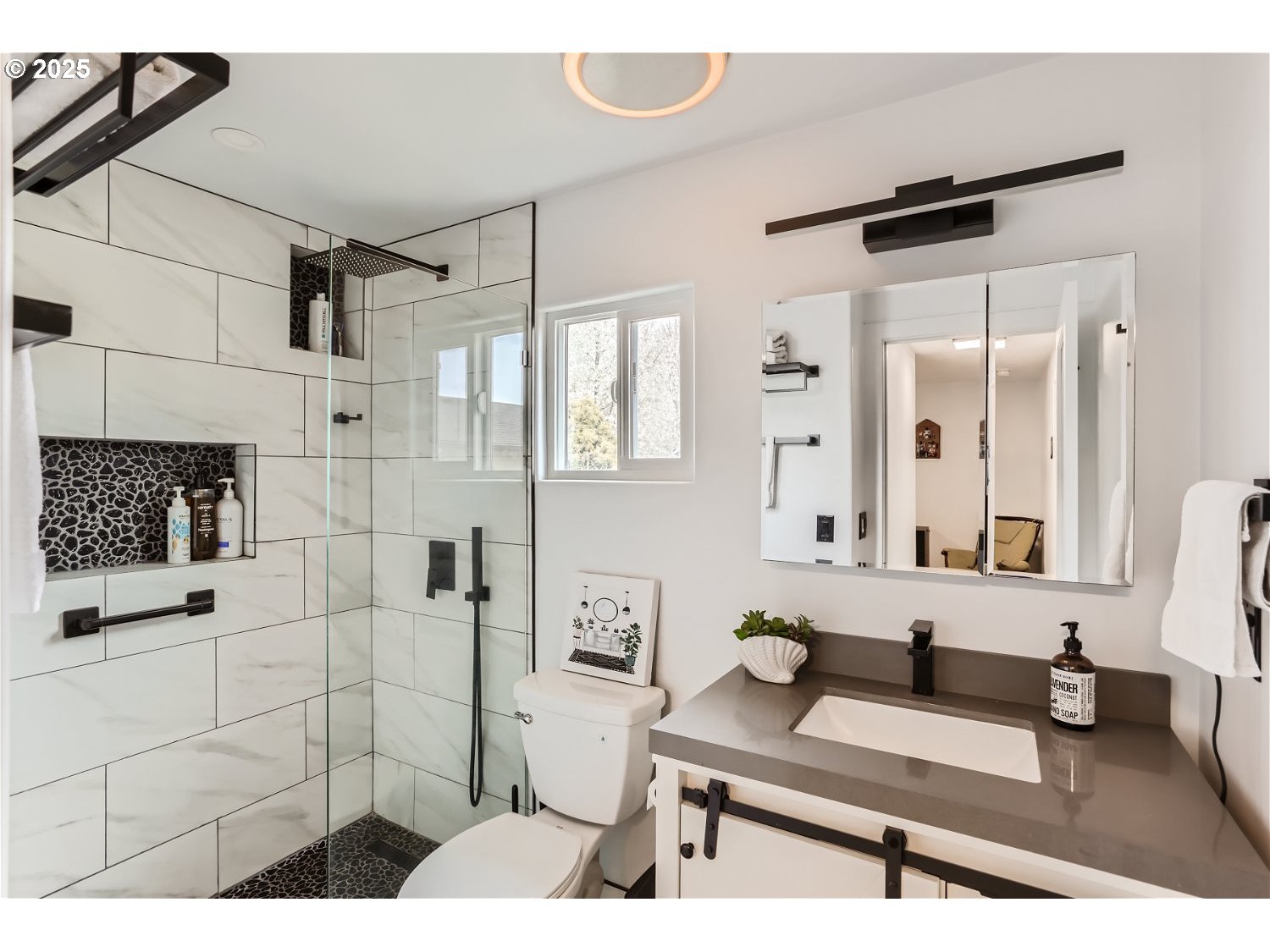 3163 Southwest 199th Terrace Beaverton, OR 97003 - Photo 28 of 34