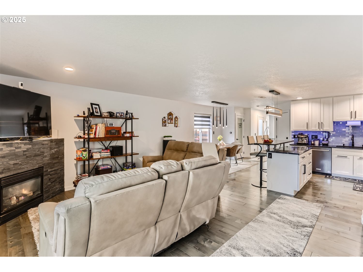 3163 Southwest 199th Terrace Beaverton, OR 97003 - Photo 9 of 34