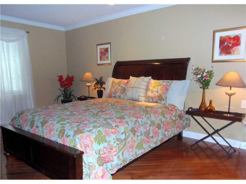 12708 Charing Cross Road Carmel, IN 46033 - Photo 15 of 21 Gallery Image 15