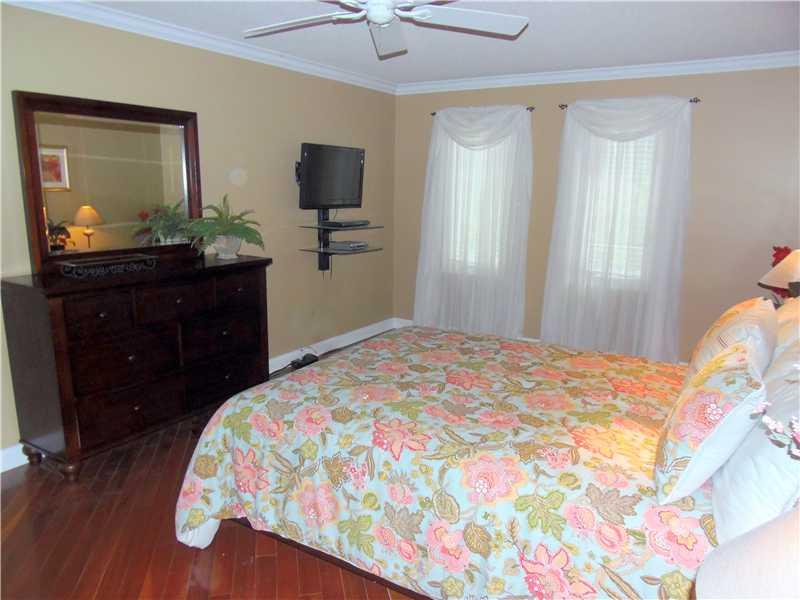 12708 Charing Cross Road Carmel, IN 46033 - Photo 16 of 21 Gallery Image 16