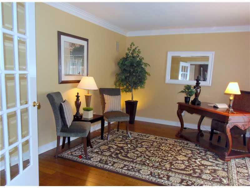 12708 Charing Cross Road Carmel, IN 46033 - Photo 3 of 21 Gallery Image 3