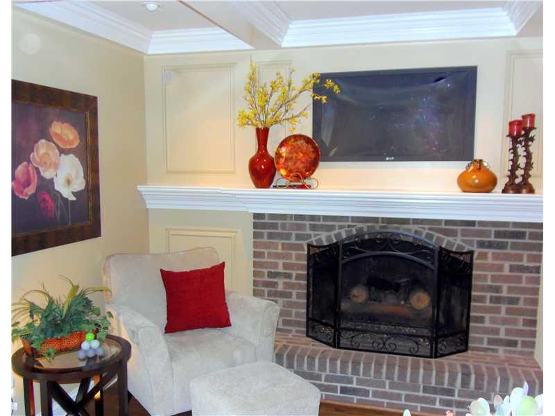 12708 Charing Cross Road Carmel, IN 46033 - Photo 8 of 21 Gallery Image 8