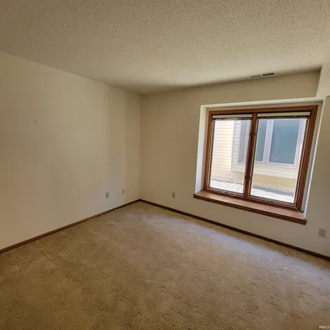 $180,000 | 5109 Woodmark Court, Fort Wayne, IN 46815