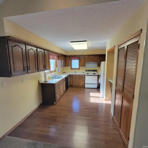 $180,000 | 5109 Woodmark Court, Fort Wayne, IN 46815